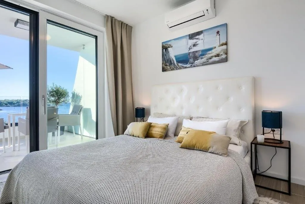 Holiday home Villa Bonelli Pjescana Uvala Croatia
